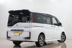 Минивэн Honda Stepwgn Spada 2016 года, 1799000 рублей, Новокузнецк