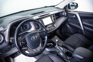 Внедорожник Toyota RAV4 2017 года, 2149000 рублей, Пермь