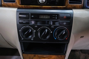 Хетчбэк Toyota Corolla 2003 года, 629000 рублей, Новокузнецк