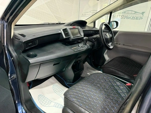 Минивэн Honda Freed 2008 года, 799000 рублей, Красноярск