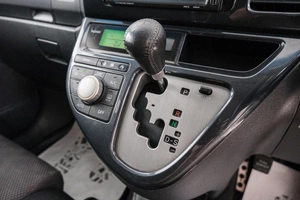 Минивэн Toyota Wish 2006 года, 849000 рублей, Красноярск