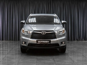 Внедорожник Toyota Highlander 2014 года, 3199000 рублей, Тюмень