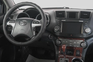 Внедорожник Toyota Highlander 2013 года, 2399000 рублей, Кемерово