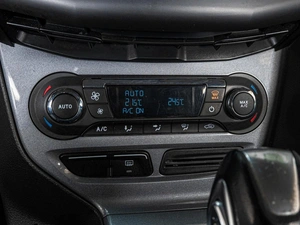 Хетчбэк Ford Focus 2012 года, 919000 рублей, Ставрополь