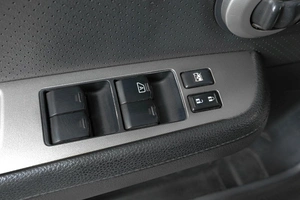 Хетчбэк Nissan Tiida 2007 года, 719000 рублей, Тюмень