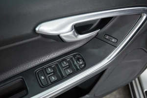 Седан Volvo S60 2010 года, 1099000 рублей, Красноярск