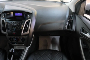 Хетчбэк Ford Focus 2012 года, 719000 рублей, Омск