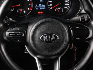 Седан Kia Rio 2017 года, 1325000 рублей, Тюмень