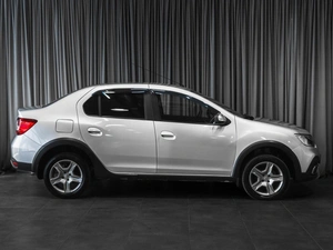 Седан Renault Logan 2019 года, 920000 рублей, Тюмень