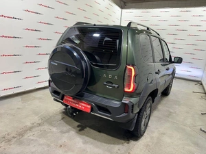 Внедорожник ВАЗ (LADA) Niva Travel 2021 года, 930000 рублей, Красноярск