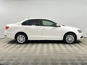 Седан Volkswagen Jetta 2012 года, 1019900 рублей, Казань