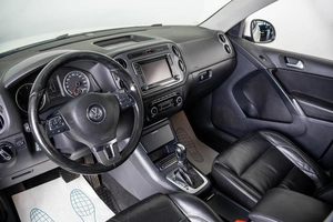 Внедорожник Volkswagen Tiguan 2011 года, 1329000 рублей, Пермь