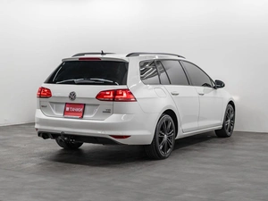 Универсал Volkswagen Golf 2013 года, 950000 рублей, Красноярск