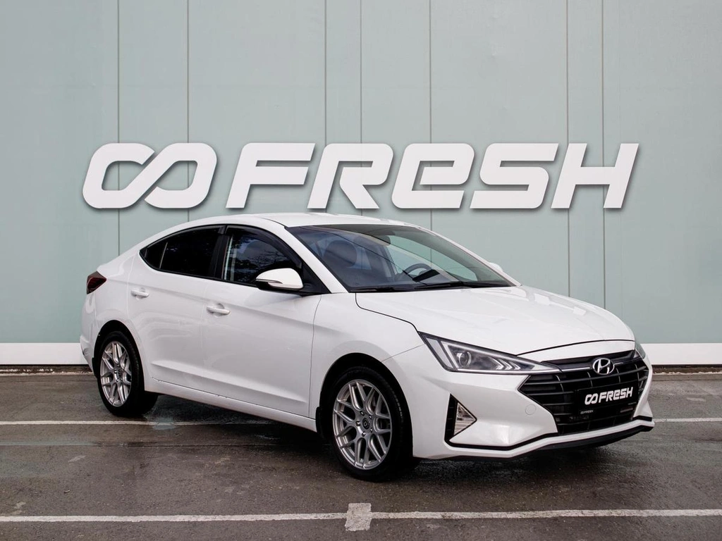 Седан Hyundai Elantra 2019 года, 1349000 рублей, Большой Сочи