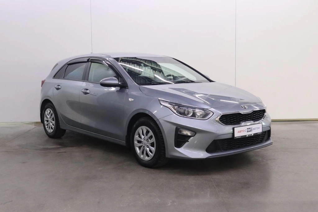 Хэтчбек Kia Ceed 2019 года, 1750000 рублей, Брянск