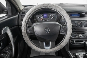 Седан Renault Latitude 2011 года, 899000 рублей, Барнаул