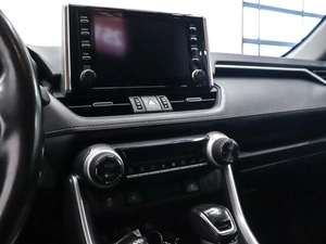 Внедорожник Toyota RAV4 2021 года, 3495000 рублей, Красноярск