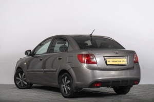 Седан Kia Rio 2010 года, 559000 рублей, Томск