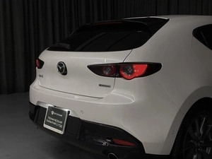 Хетчбэк Mazda 3 2019 года, 1599000 рублей, Красноярск