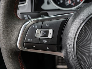 Хетчбэк Volkswagen Golf GTI 2019 года, 3140000 рублей, Краснодар