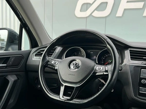 Внедорожник Volkswagen Tiguan 2019 года, 2399000 рублей, Ижевск
