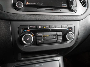 Внедорожник Volkswagen Tiguan 2011 года, 1399000 рублей, Воронеж