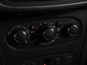 Седан Renault Logan 2020 года, 679000 рублей, Воронеж