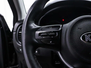 Седан Kia Rio 2019 года, 1399000 рублей, Красноярск