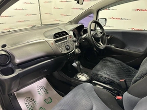 Хетчбэк Honda Fit 2009 года, 529000 рублей, Красноярск
