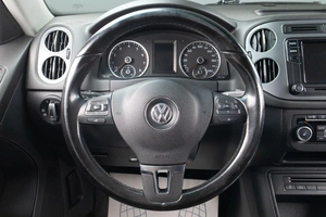 Внедорожник Volkswagen Tiguan 2012 года, 1499000 рублей, Оренбург