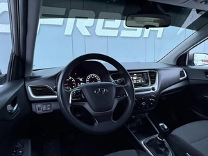 Седан Hyundai Solaris 2018 года, 999000 рублей, Ижевск