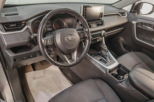 Внедорожник Toyota RAV4 2019 года, 3449000 рублей, Челябинск
