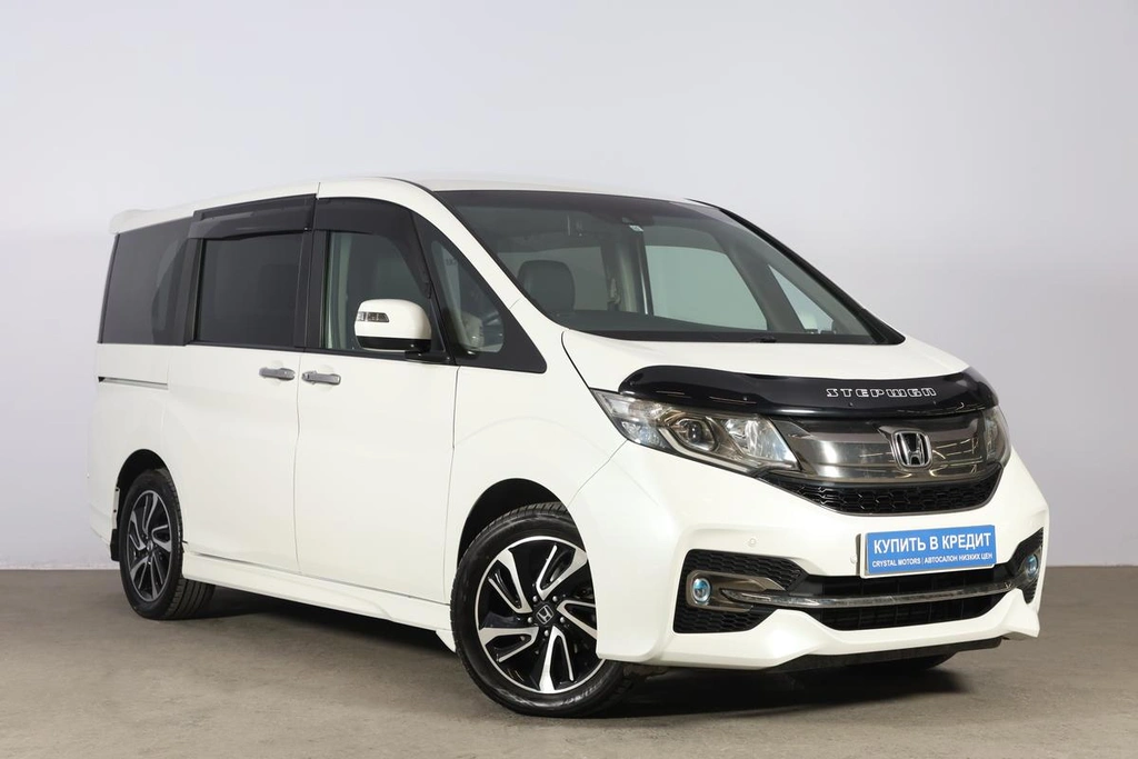 Минивэн Honda Stepwgn Spada 2015 года, 1809000 рублей, Новосибирск
