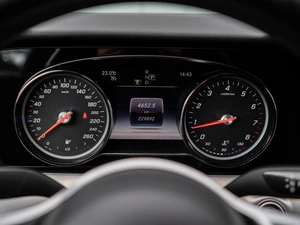 Седан Mercedes-benz E-класс 2019 года, 2200000 рублей, Большой Сочи