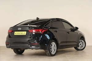 Седан Hyundai Solaris 2019 года, 1039000 рублей, Новосибирск
