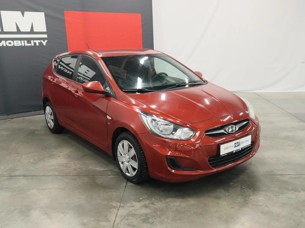 Хэтчбек Hyundai Solaris 2012 года, 790000 рублей, Курск