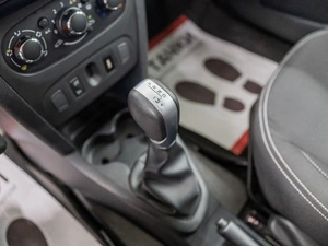 Хетчбэк Renault Sandero Stepway 2020 года, 1200000 рублей, Красноярск