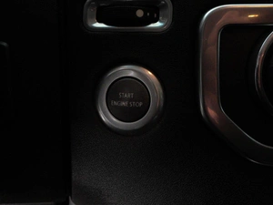 Внедорожник Land Rover Discovery 2015 года, 2280000 рублей, Минеральные Воды