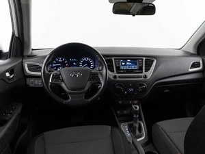 Седан Hyundai Solaris 2019 года, 1299999 рублей, Москва