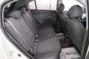 Хетчбэк Kia Rio 2011 года, 699000 рублей, Красноярск