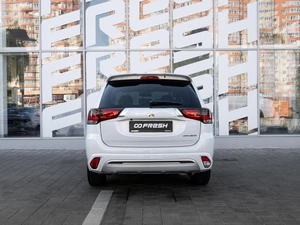 Внедорожник Mitsubishi Outlander 2022 года, 2670000 рублей, Ставрополь