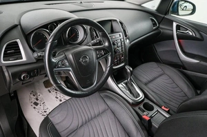 Седан Opel Astra 2014 года, 999000 рублей, Красноярск