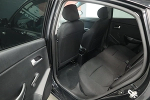 Седан Kia Rio 2016 года, 1060000 рублей, Курск
