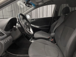 Хетчбэк Hyundai Solaris 2012 года, 850000 рублей, Красноярск