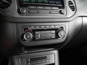 Внедорожник Volkswagen Tiguan 2013 года, 1579000 рублей, Воронеж