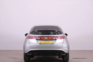 Хетчбэк Honda Civic 2007 года, 719000 рублей, Омск