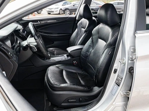 Седан Hyundai Sonata 2012 года, 1330000 рублей, Краснодар