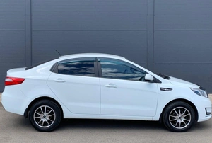 Седан Kia Rio 2014 года, 615000 рублей, Солонцы