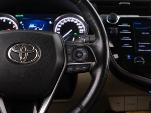 Седан Toyota Camry 2018 года, 2834444 рублей, Москва