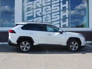 Внедорожник Toyota RAV4 2021 года, 3185000 рублей, Владимир